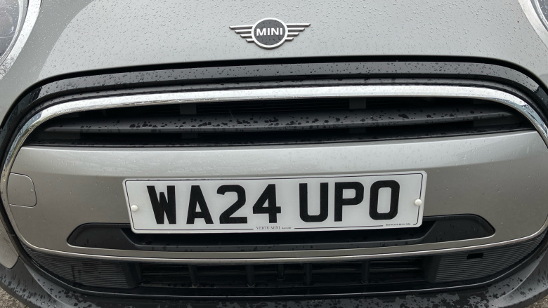 MINI Hatchback 1.5 Cooper Classic Premium 3dr Auto Petrol Hatchback